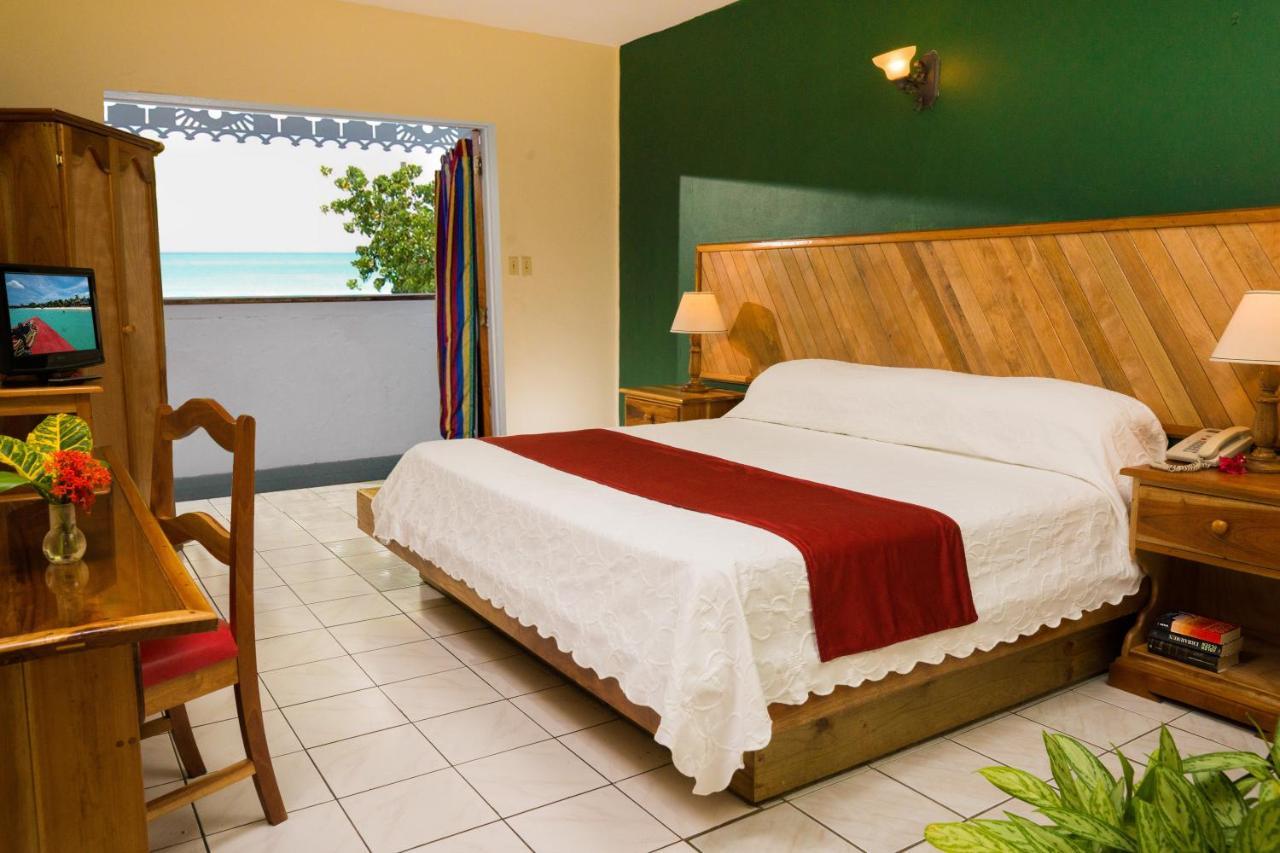 Legends Beach Resort Negril Exterior foto