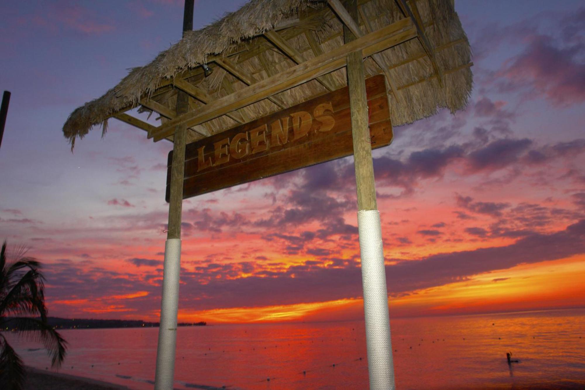 Legends Beach Resort Negril Exterior foto