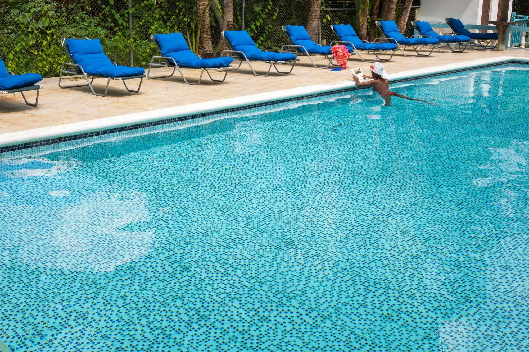 Legends Beach Resort Negril Exterior foto