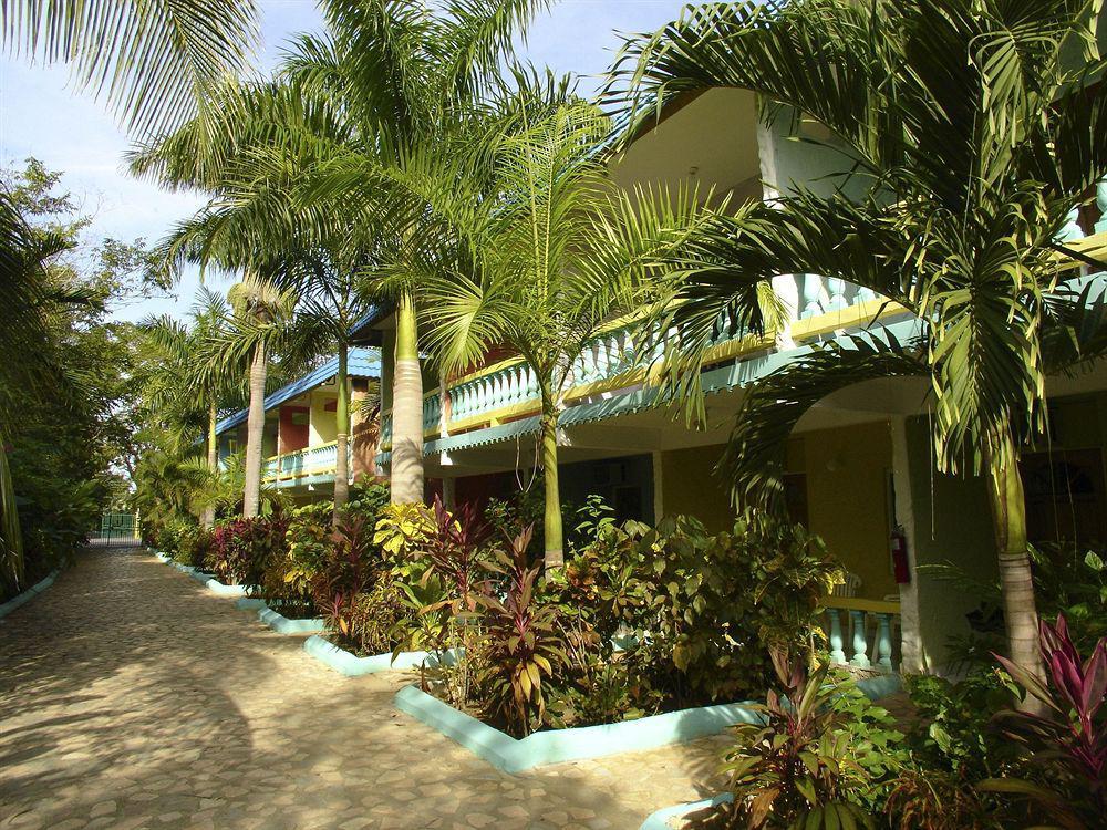 Legends Beach Resort Negril Exterior foto